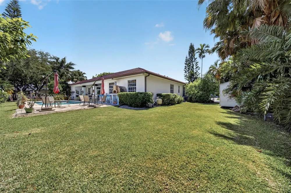 17711 SW 81st Ct Palmetto Bay, FL 33157