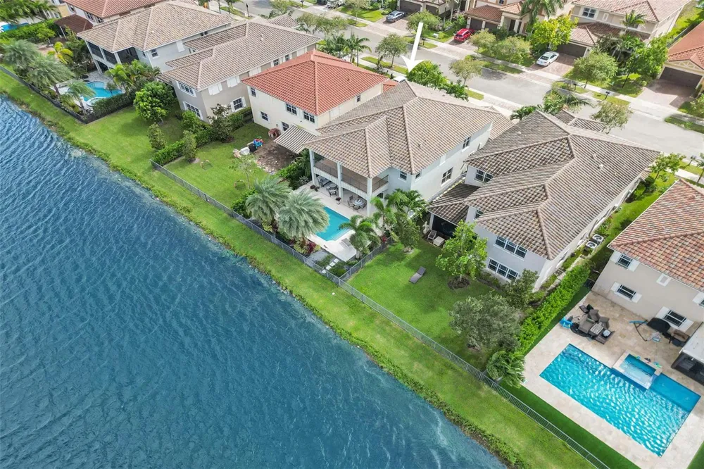 9749 Blue Isle #BAY Parkland, FL 33076
