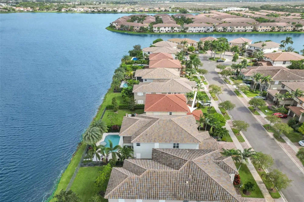 9749 Blue Isle #BAY Parkland, FL 33076