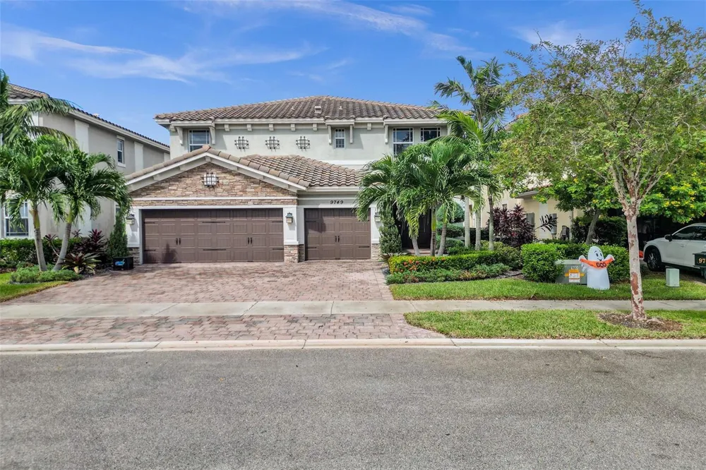 9749 Blue Isle #BAY Parkland, FL 33076