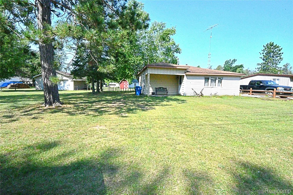 2091 Voight Road Richfield Township, MI 48656