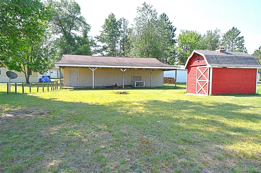 2091 Voight Road Richfield Township, MI 48656