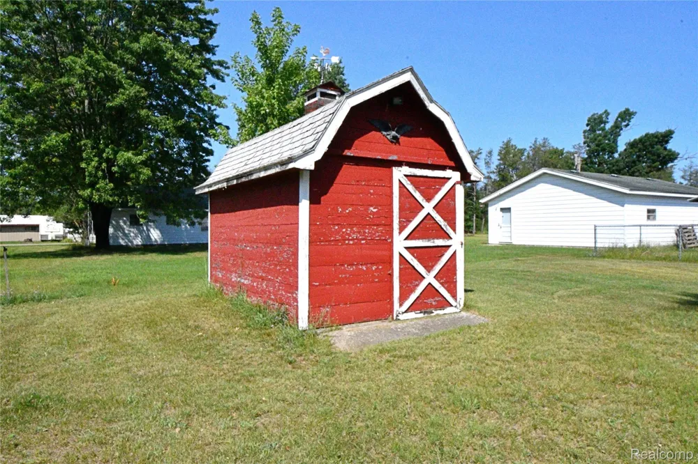 2091 Voight Road Richfield Township, MI 48656