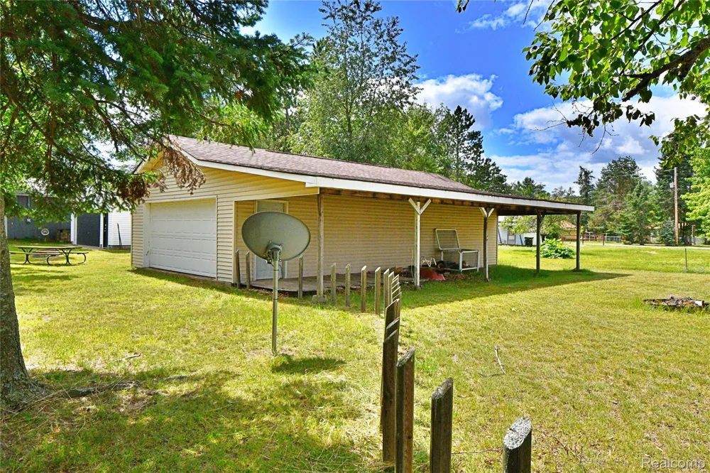 2091 Voight Road Richfield Township, MI 48656
