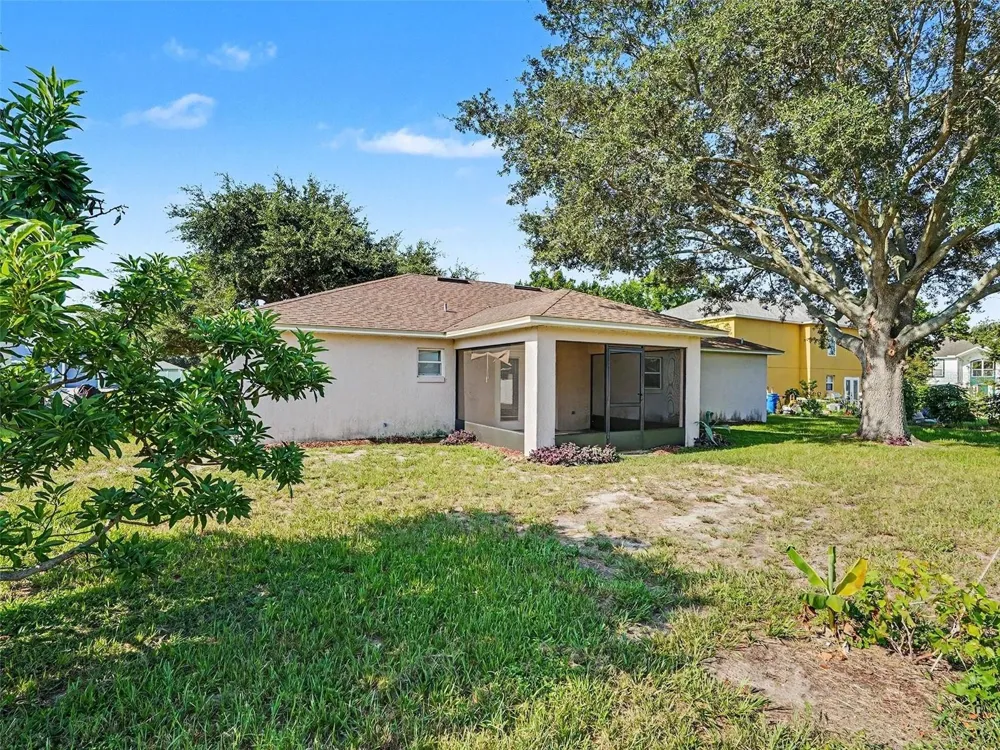 121 SHADDOCK DRIVE Auburndale, FL 33823