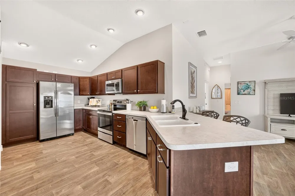 4986 ELLIE LANE The Villages, FL 32163