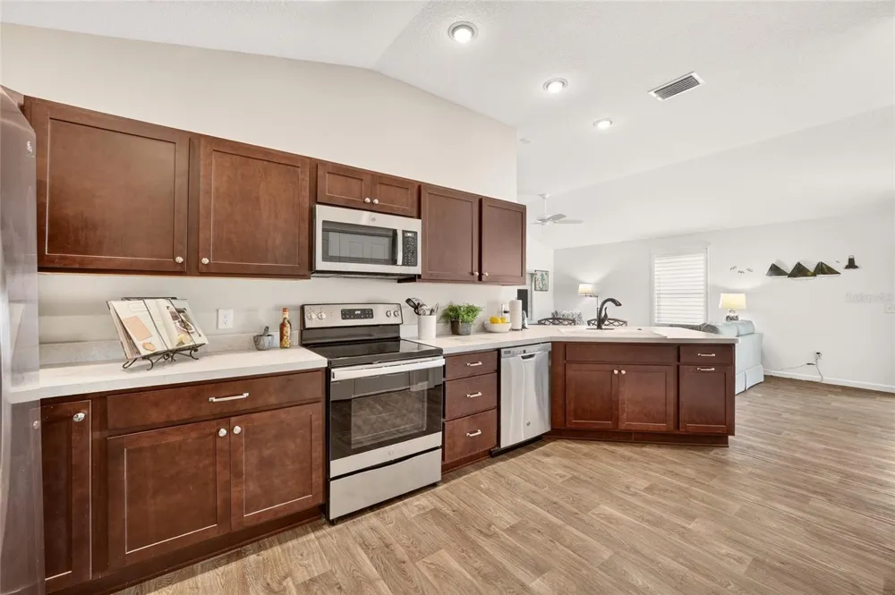 4986 ELLIE LANE The Villages, FL 32163