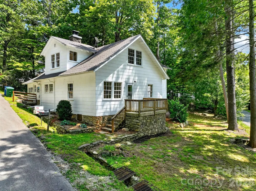 7 Bowers Road Black Mountain, NC 28711