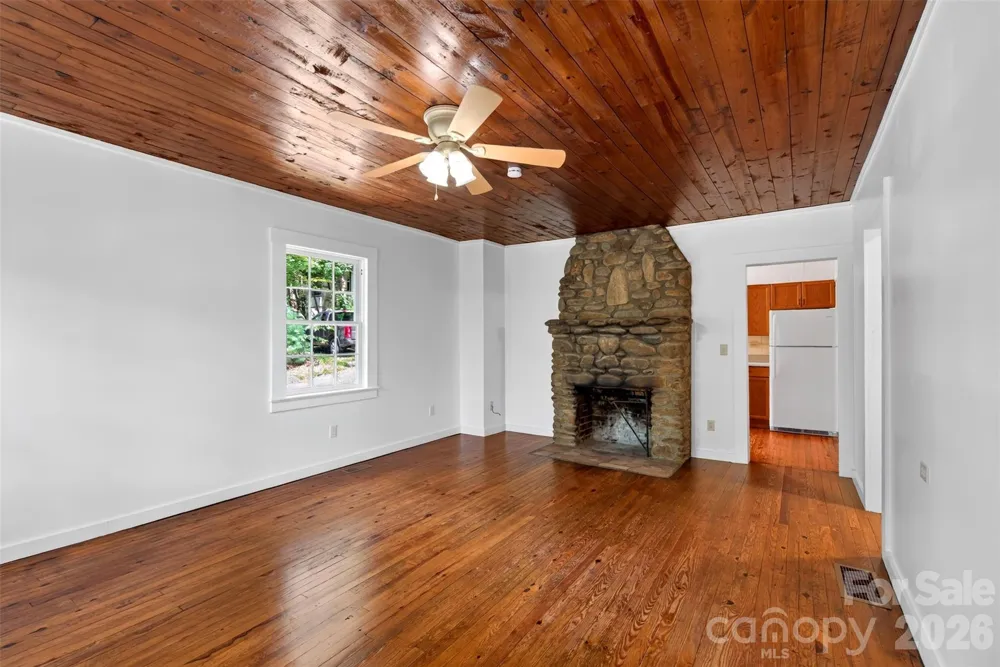 7 Bowers Road Black Mountain, NC 28711