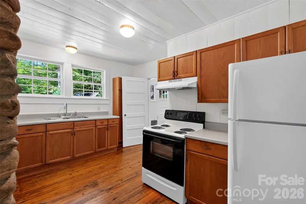 7 Bowers Road Black Mountain, NC 28711