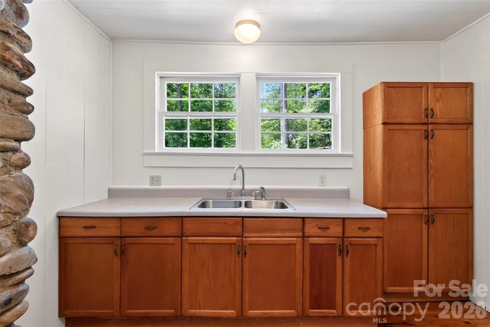 7 Bowers Road Black Mountain, NC 28711