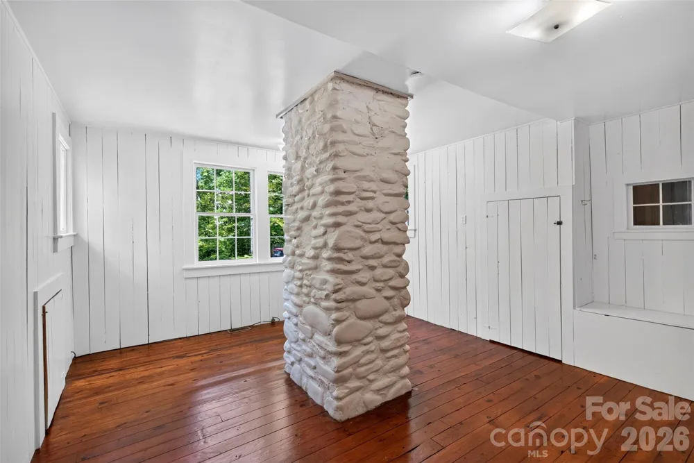 7 Bowers Road Black Mountain, NC 28711