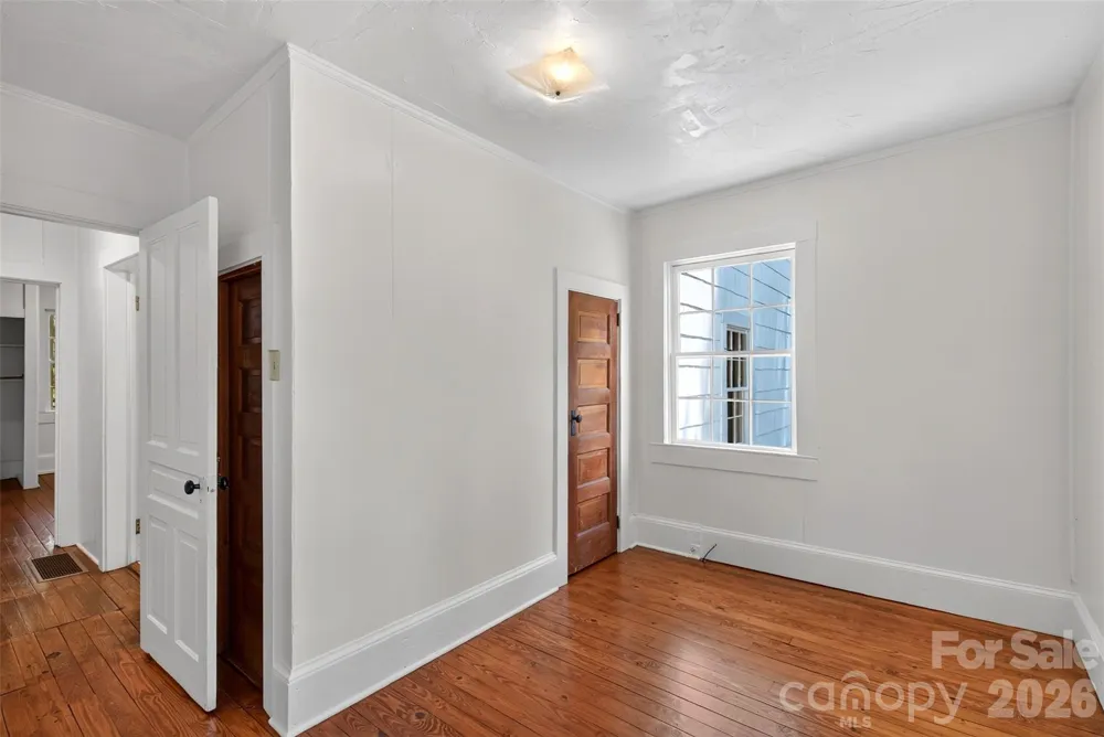 7 Bowers Road Black Mountain, NC 28711