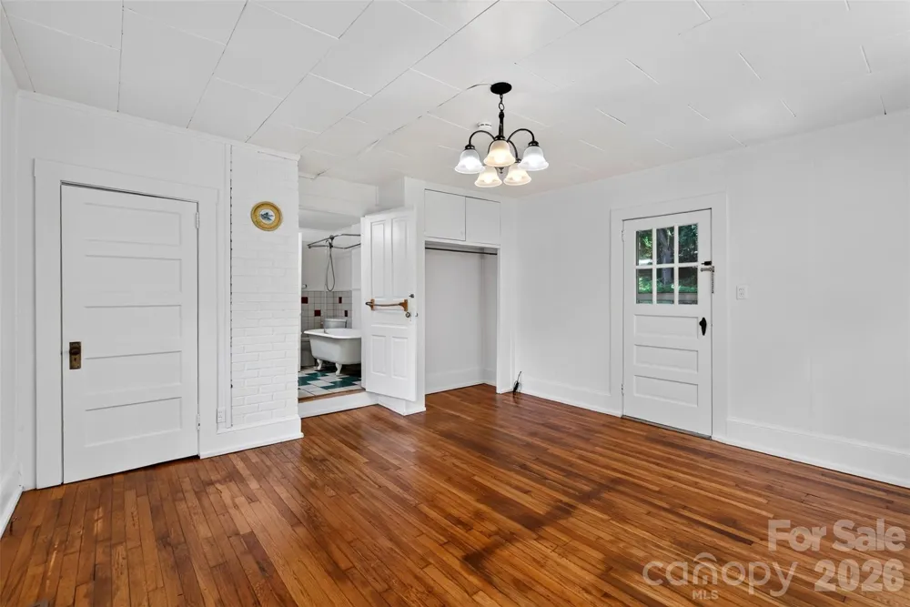7 Bowers Road Black Mountain, NC 28711