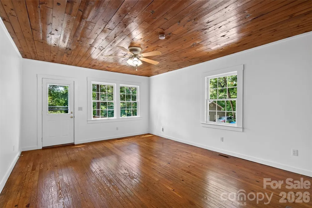 7 Bowers Road Black Mountain, NC 28711
