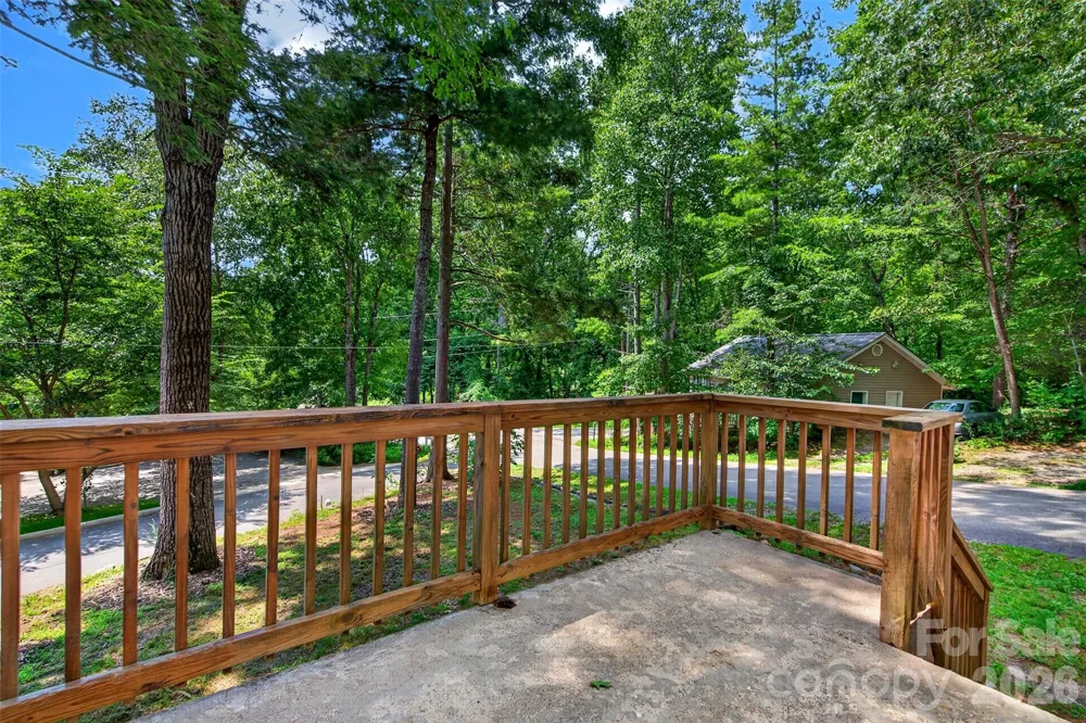 7 Bowers Road Black Mountain, NC 28711
