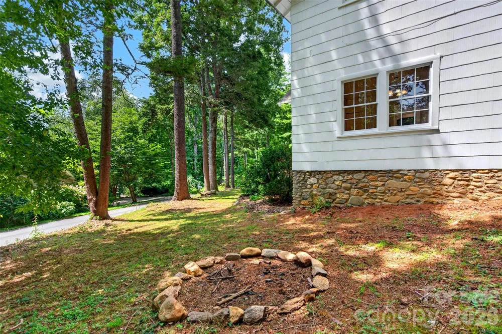 7 Bowers Road Black Mountain, NC 28711