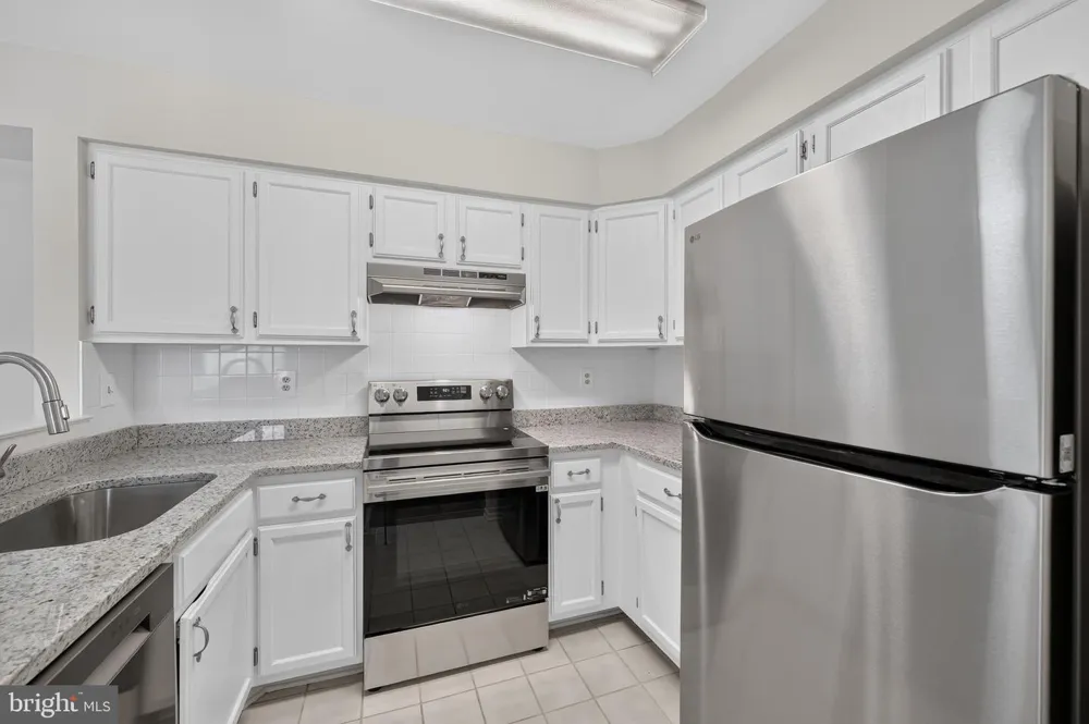 7710 LEXTON PLACE #B Springfield, VA 22152