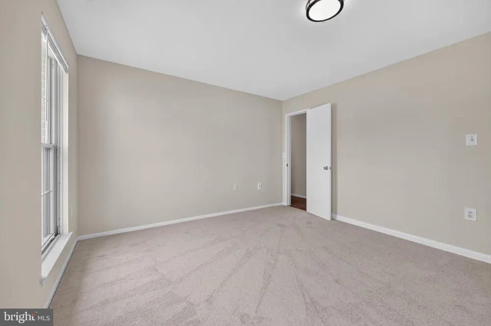7710 LEXTON PLACE #B Springfield, VA 22152