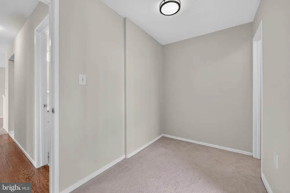 7710 LEXTON PLACE #B Springfield, VA 22152