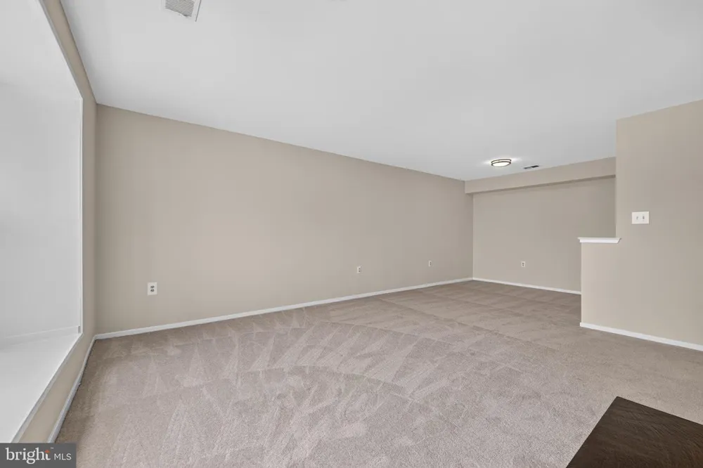 7710 LEXTON PLACE #B Springfield, VA 22152