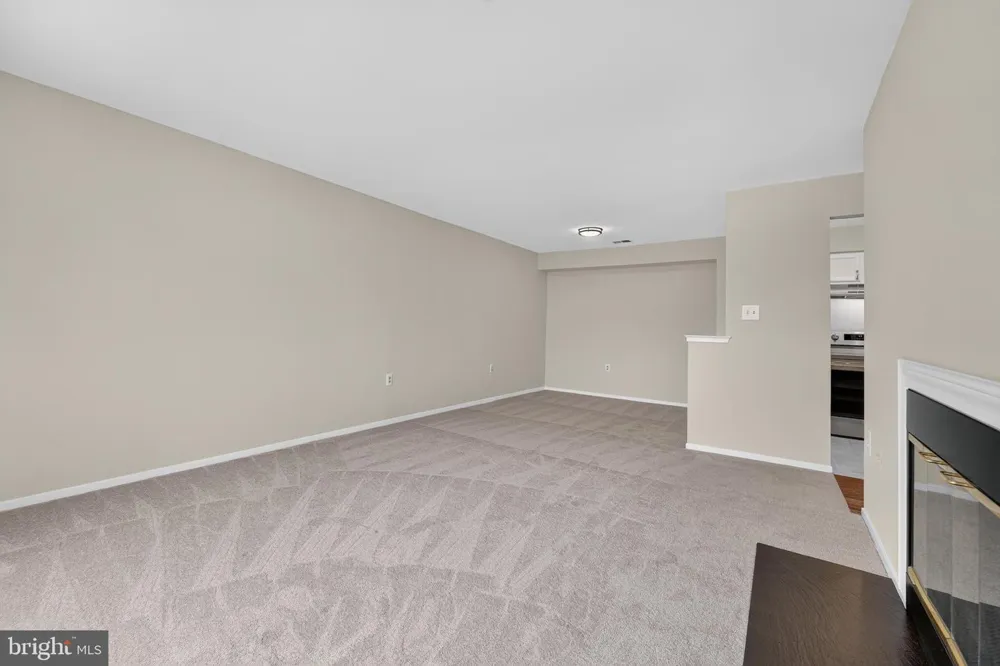 7710 LEXTON PLACE #B Springfield, VA 22152