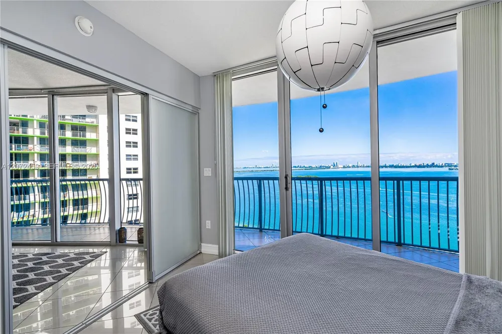 1750 Bayshore Dr #2301 Miami, FL 33132