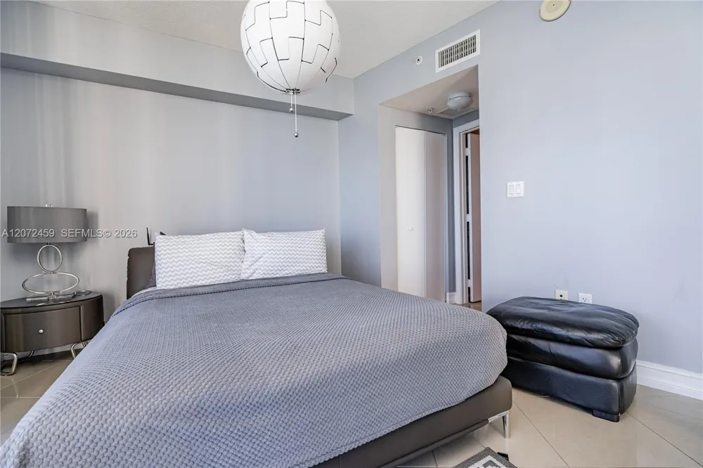 1750 Bayshore Dr #2301 Miami, FL 33132