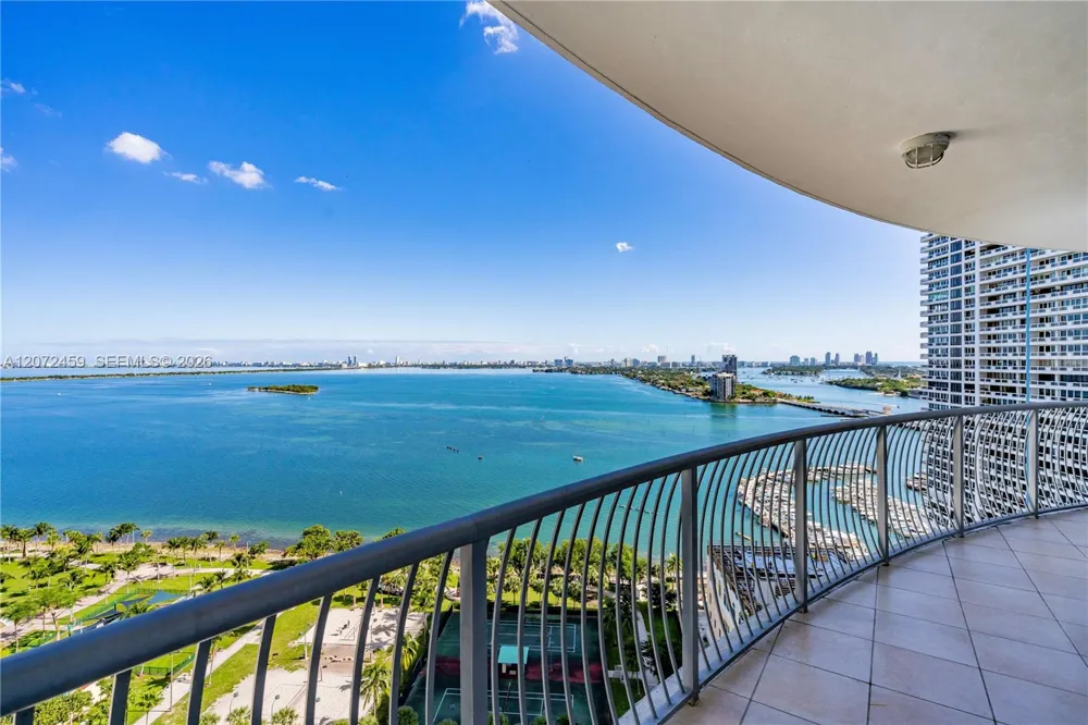 1750 Bayshore Dr #2301 Miami, FL 33132