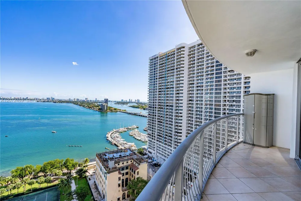 1750 Bayshore Dr #2301 Miami, FL 33132