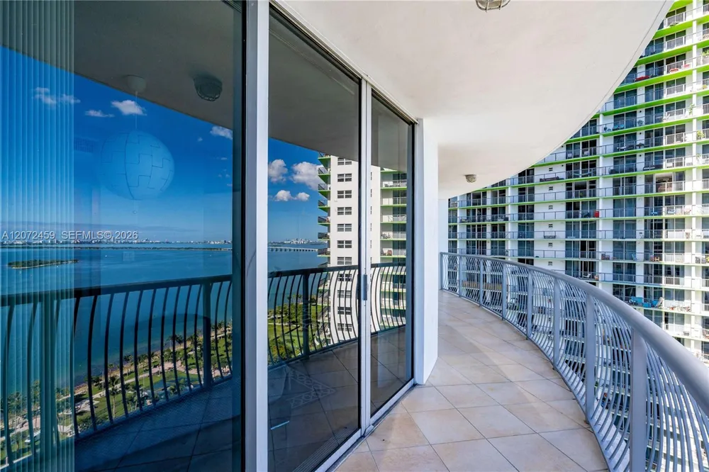1750 Bayshore Dr #2301 Miami, FL 33132