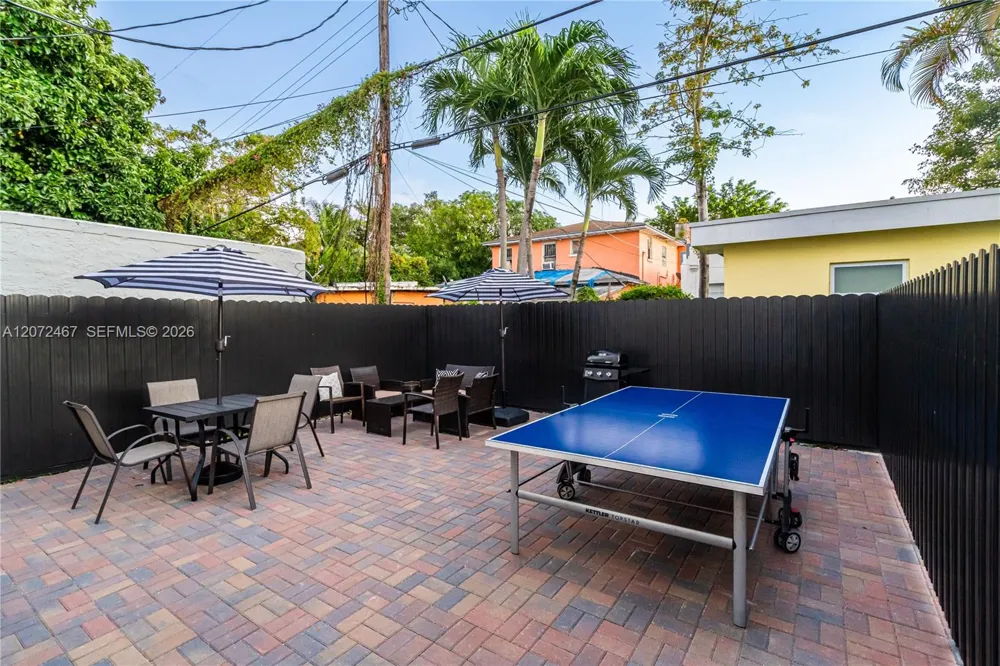 1786 SW 9th St #1 Miami, FL 33135