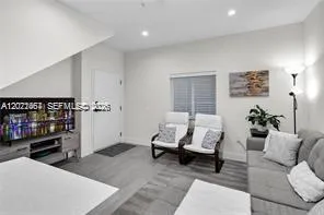 1786 SW 9th St #1 Miami, FL 33135