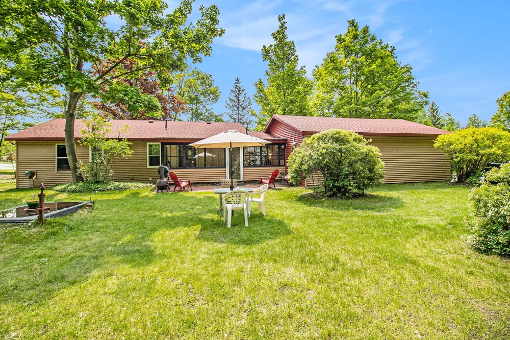 8424 3rd Street Onekama, MI 49675