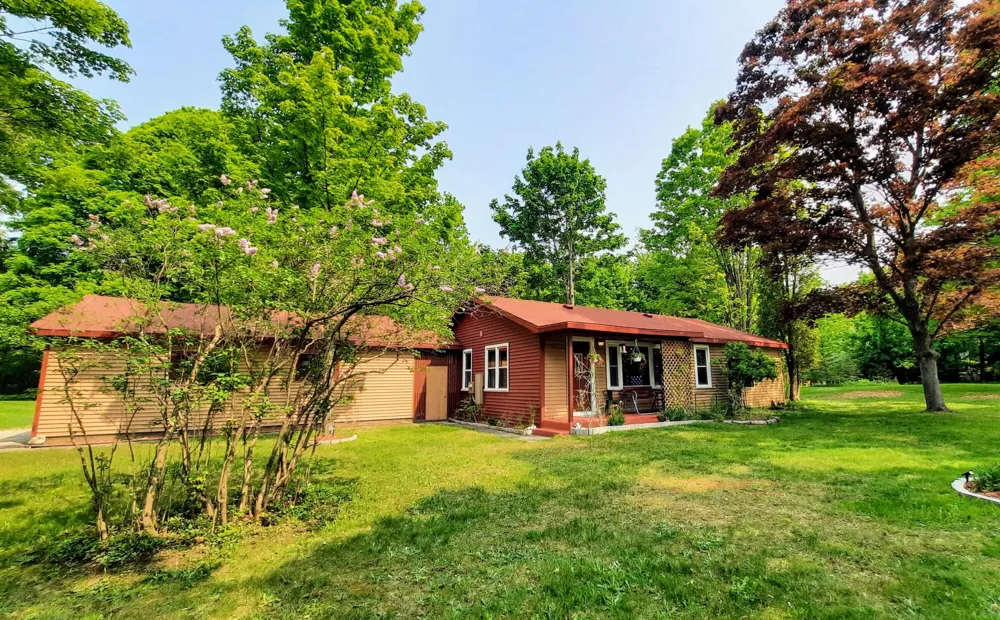 8424 3rd Street Onekama, MI 49675