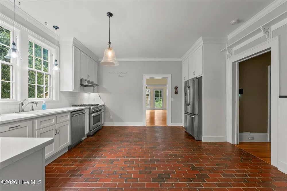 216 S Laurel Avenue Greensboro, GA 30642