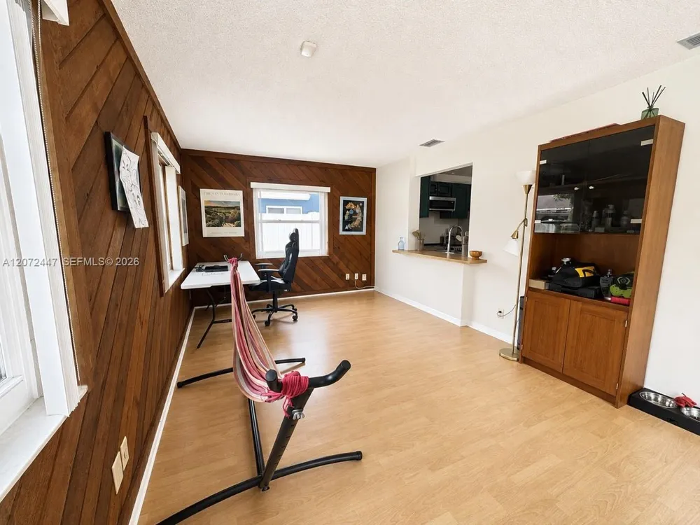 2001 SW 87th Ave North Lauderdale, FL 33068