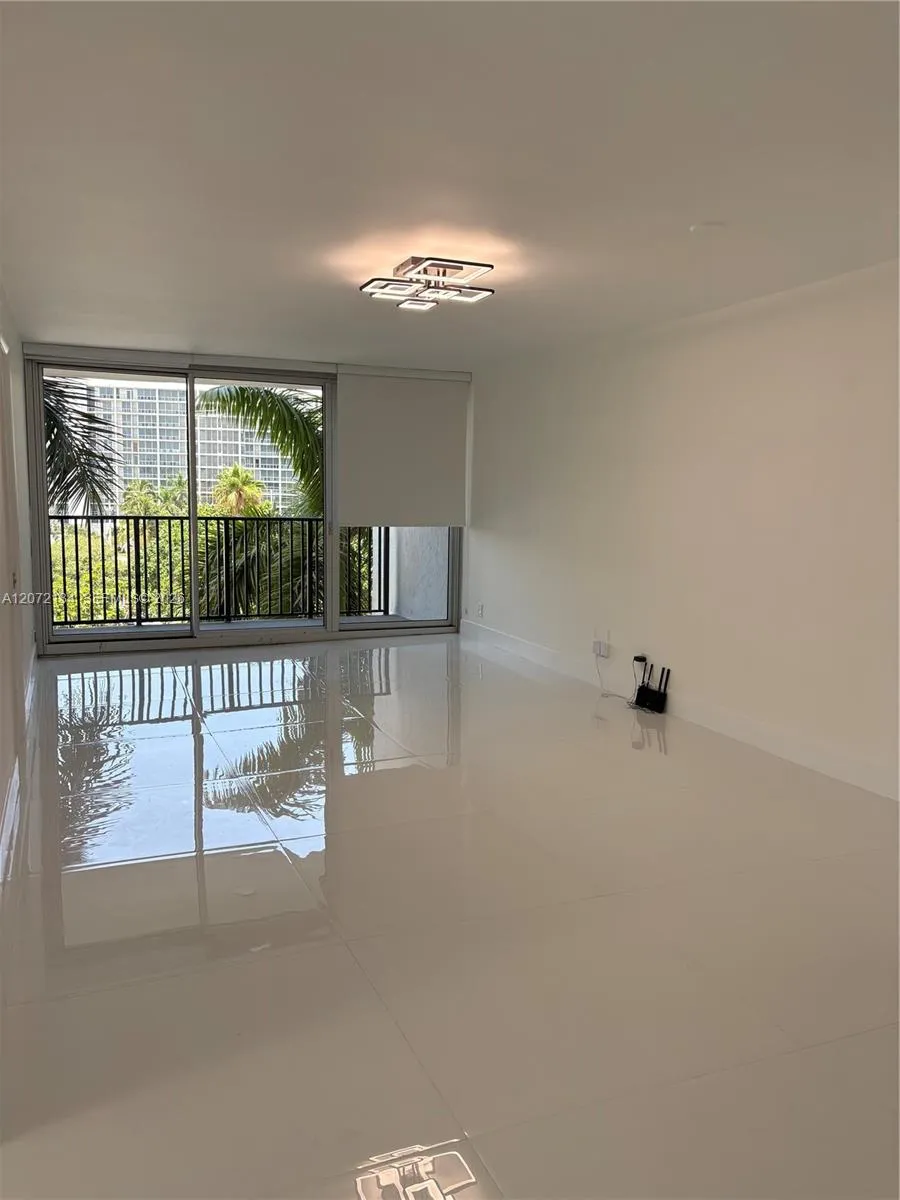 525 Ocean Blvd #515 Pompano Beach, FL 33062