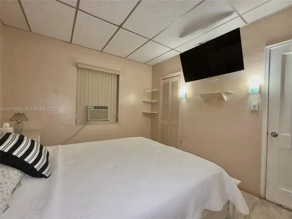 12550 NW 1st Ave North Miami, FL 33168