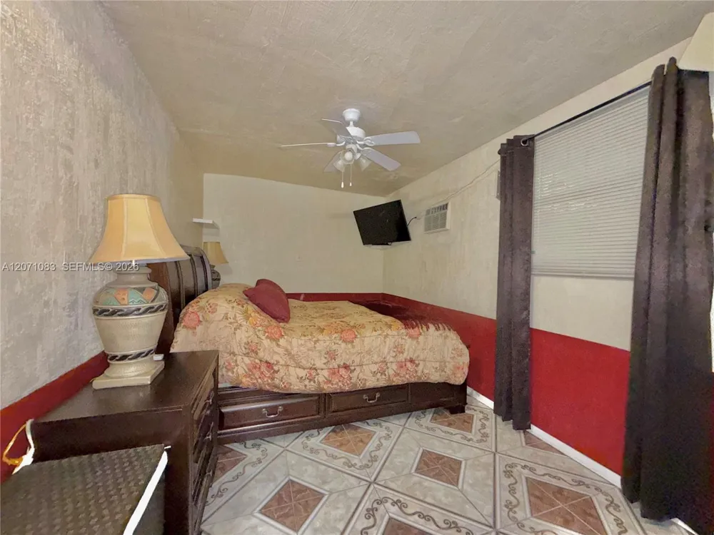 12550 NW 1st Ave North Miami, FL 33168