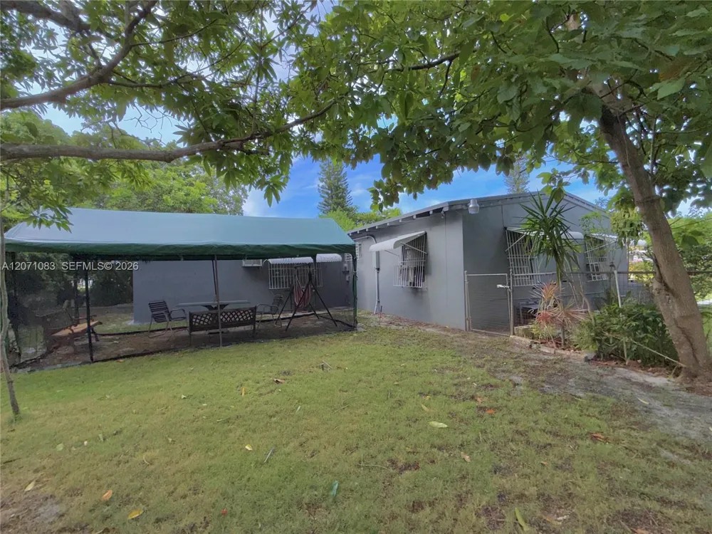 12550 NW 1st Ave North Miami, FL 33168