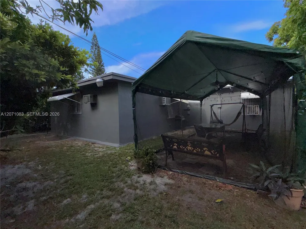 12550 NW 1st Ave North Miami, FL 33168