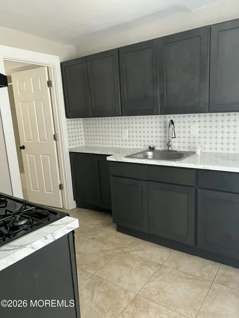 225 Lincoln Avenue #3