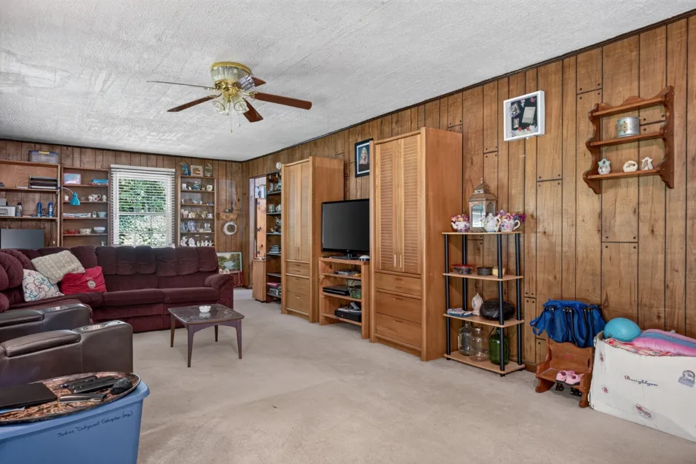 582 Spencer Dr Spencer, TN 38585