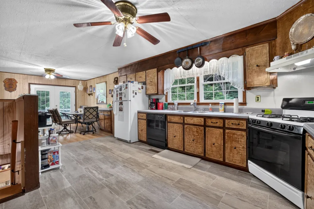 582 Spencer Dr Spencer, TN 38585