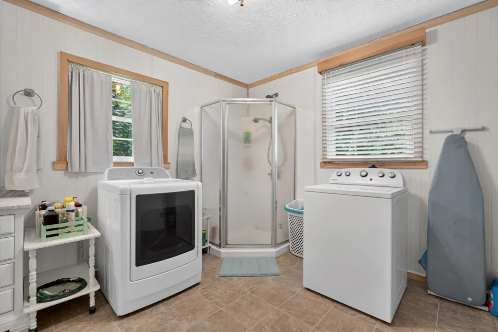 582 Spencer Dr Spencer, TN 38585