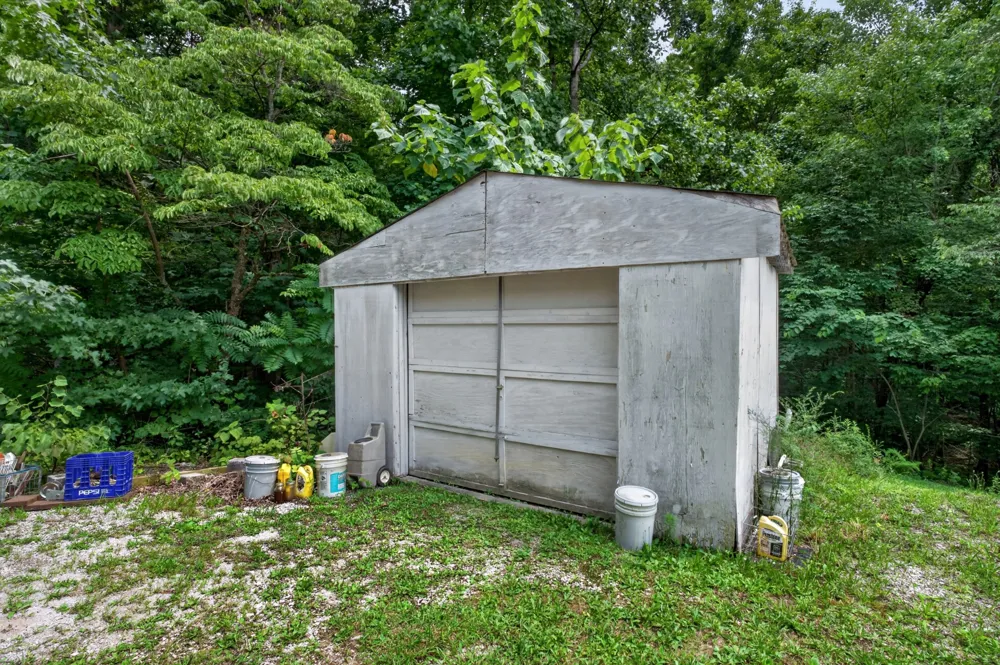 582 Spencer Dr Spencer, TN 38585