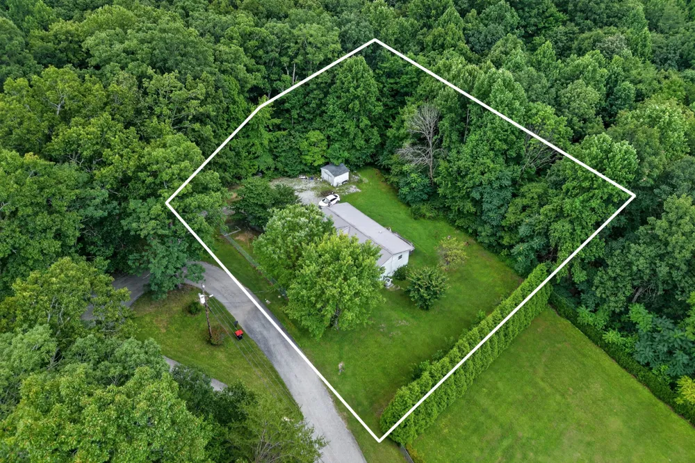 582 Spencer Dr Spencer, TN 38585