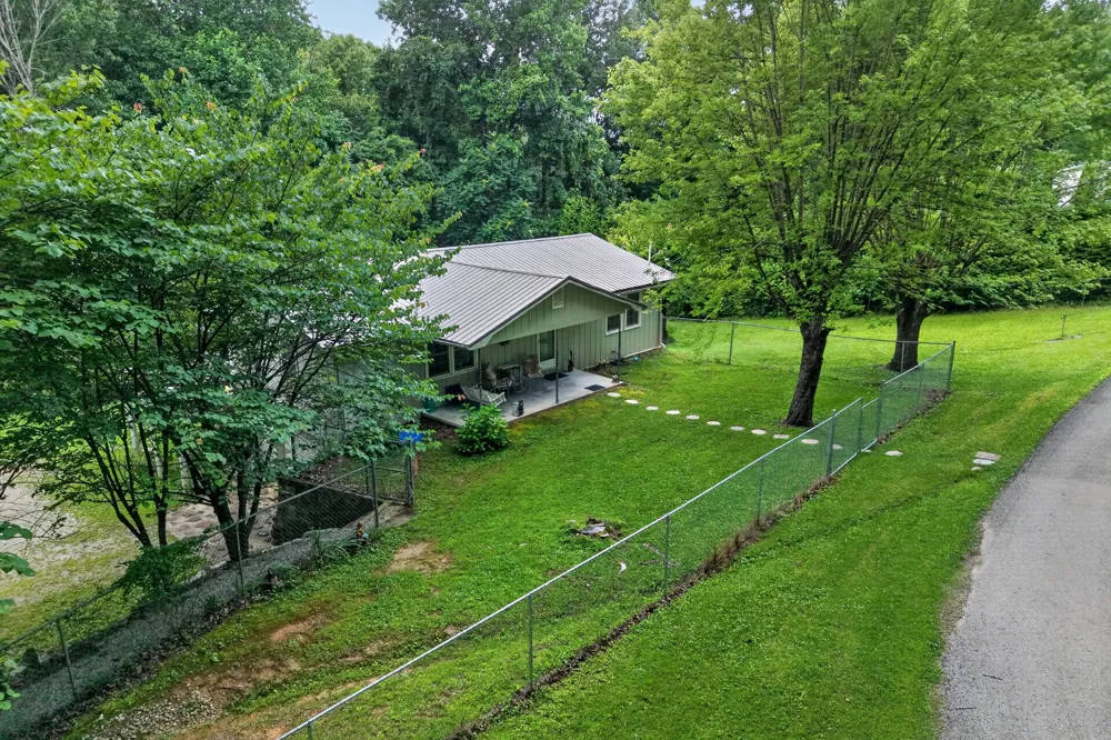 582 Spencer Dr Spencer, TN 38585