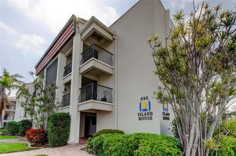 895 S GULFVIEW BOULEVARD #303